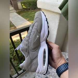 Nike Air Max Triax LE (grey/suede) USM 9.5